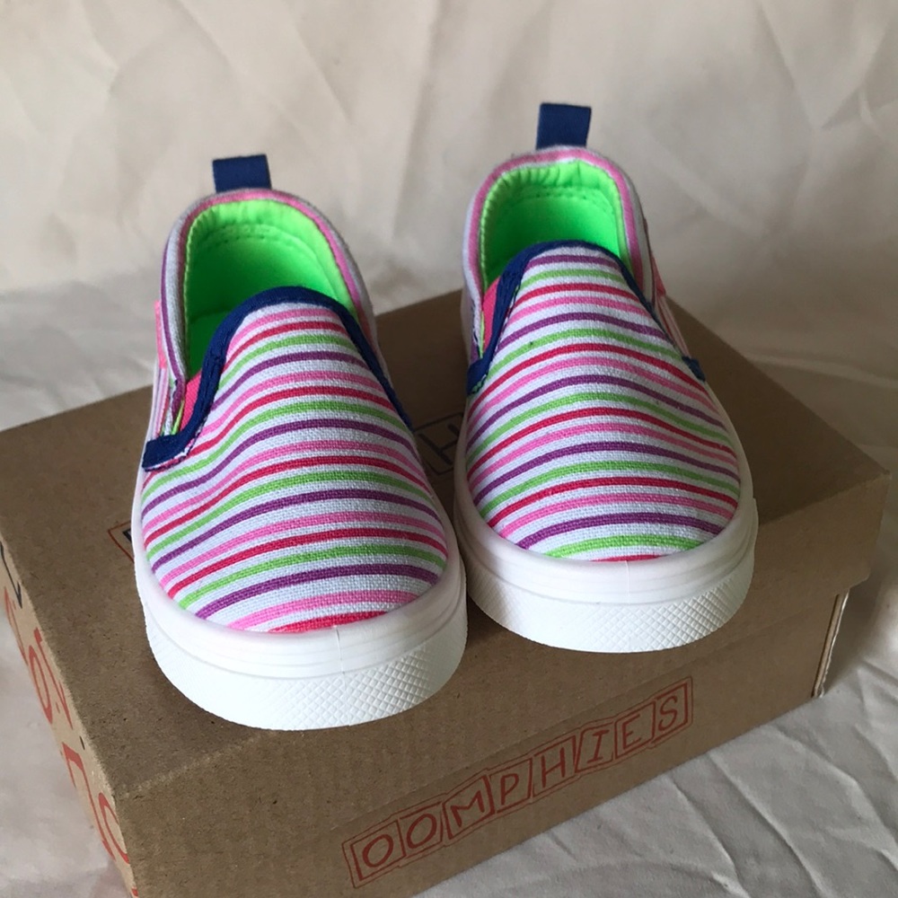 OOMPHIES Striped Slip-On shoes